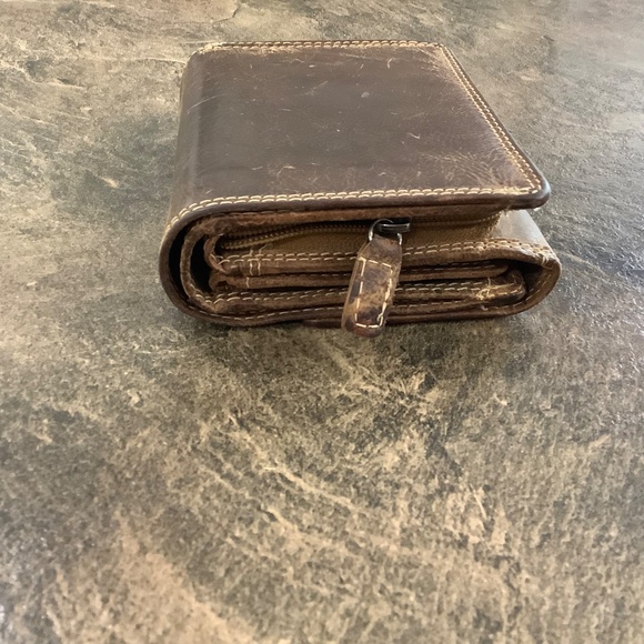 Vintage Adrian Klis Men’s distressed leather wallet - Picture 7 of 13